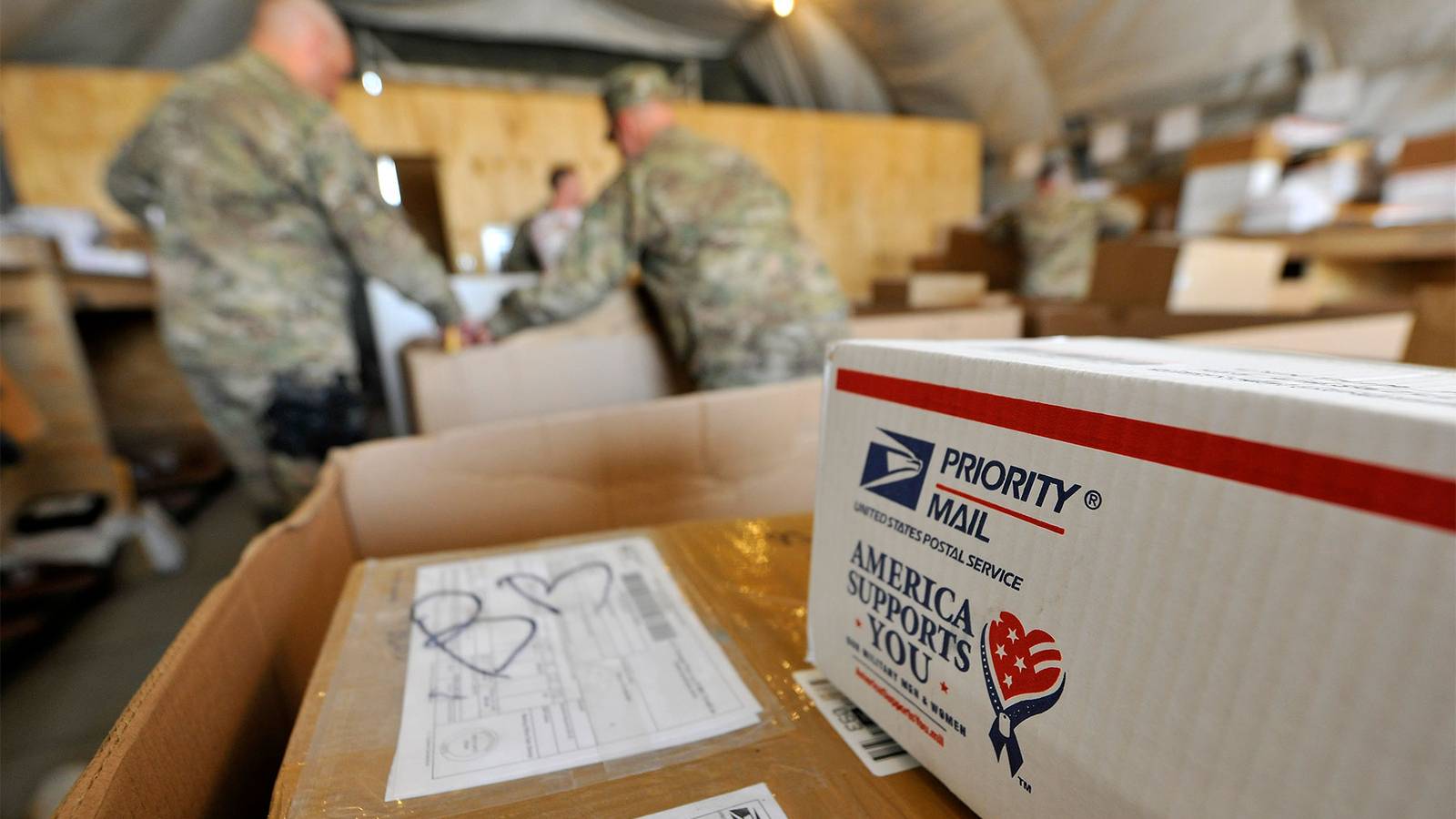 What to Send In a Deployment Care Package